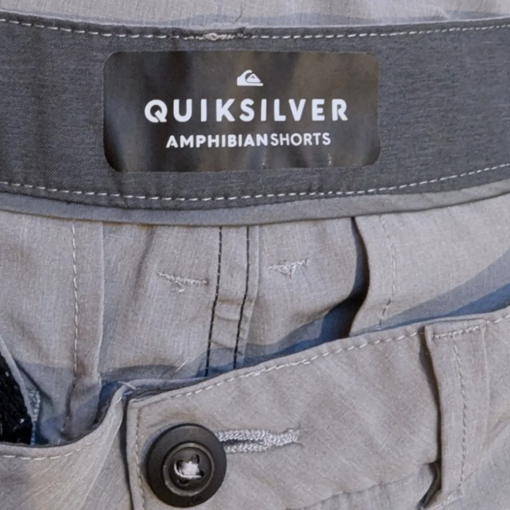 Quiksilver 4 Way Stretch Amphibian Outdoor Water Shorts in Grey (30) - Picture 3 of 4